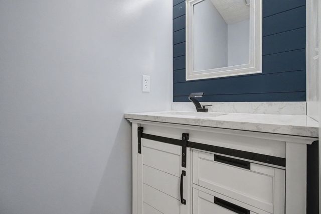 7680 Falls Creek Way, Burlington, KY 41005