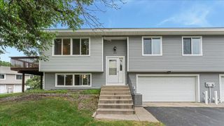 445 Clover Leaf Parkway NE, Blaine, MN 55434