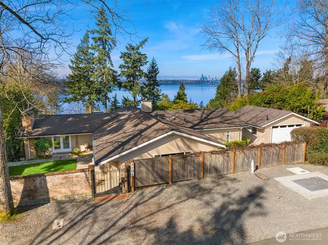 4701 84th Avenue SE, Mercer Island, WA 98040