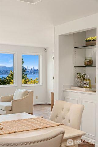 4701 84th Avenue SE, Mercer Island, WA 98040