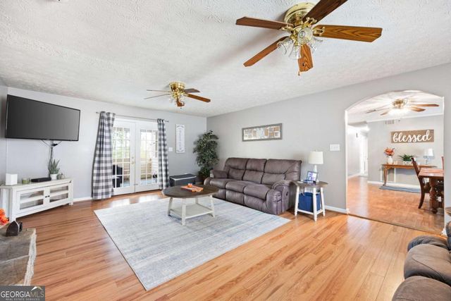 645 Old Dallas Acworth Road N, Dallas, GA 30132