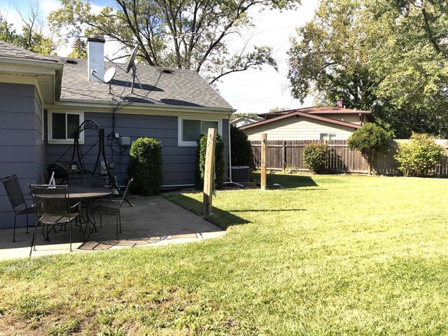 625 S Yale Avenue, Addison, IL 60101