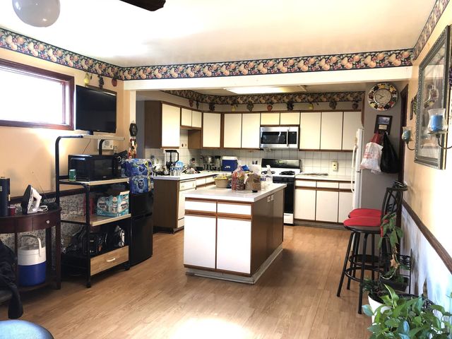 625 S Yale Avenue, Addison, IL 60101