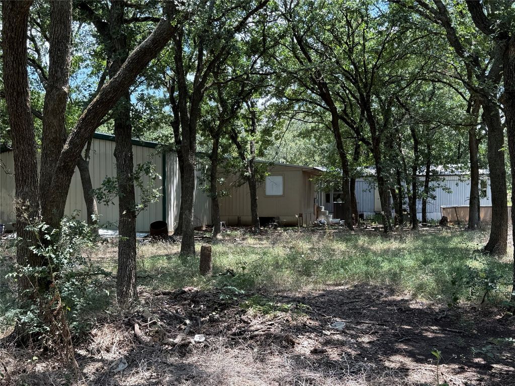 2504 Brushy Nob Drive, Joshua, TX 76058