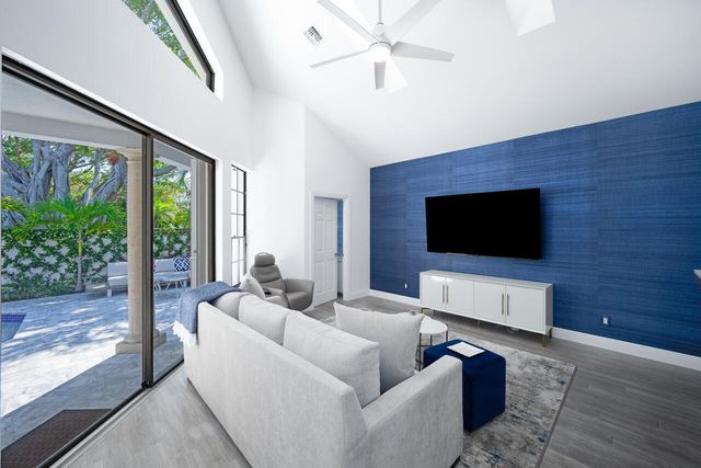 5809 NW 21st Way, Boca Raton, FL 33496