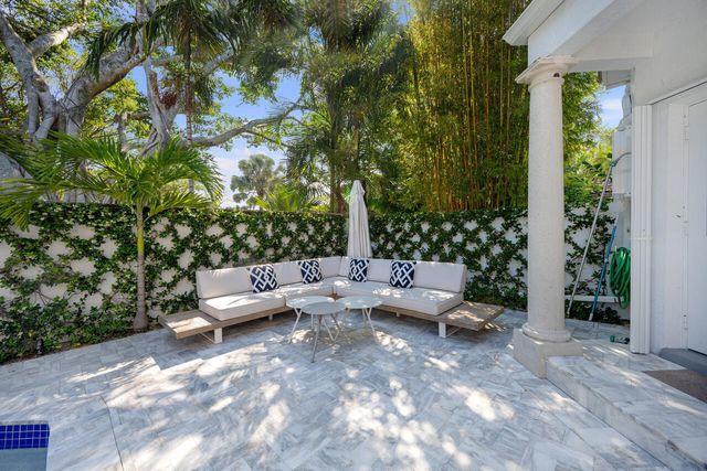 5809 NW 21st Way, Boca Raton, FL 33496