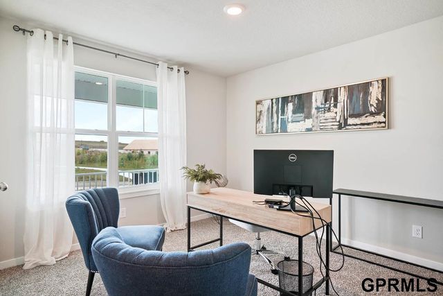 12661 S 205th Avenue, Gretna, NE 68028