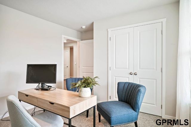 12661 S 205th Avenue, Gretna, NE 68028