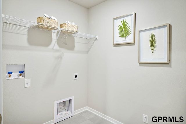 12661 S 205th Avenue, Gretna, NE 68028