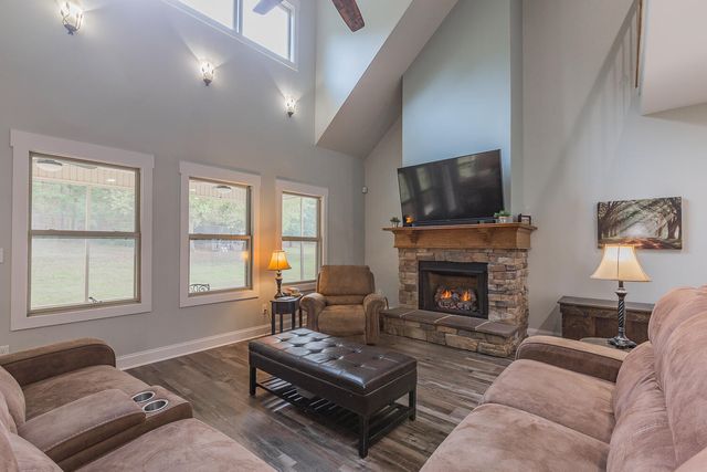 261 SW Old Lead Mine Valley Road SW, Cleveland, TN 37311