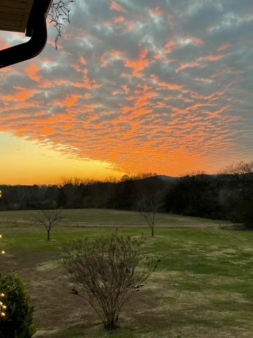 261 SW Old Lead Mine Valley Road SW, Cleveland, TN 37311