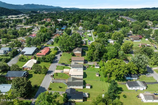1509 East Holston Avenue, Johnson City, TN 37601