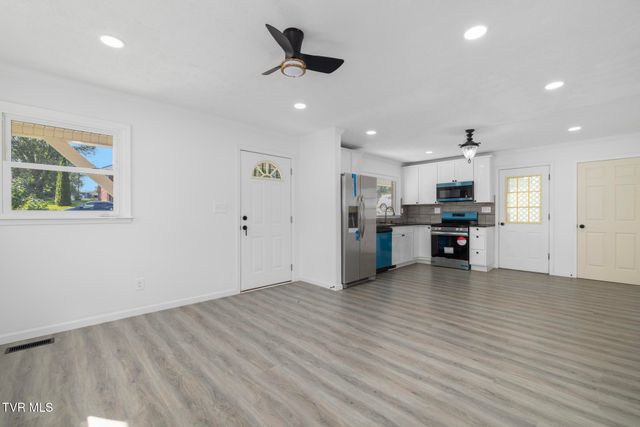 1509 East Holston Avenue, Johnson City, TN 37601