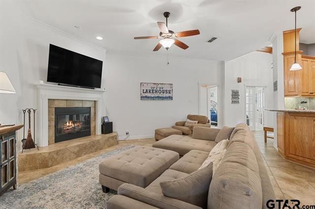 3522 S Island Drive, Chandler, TX 75758