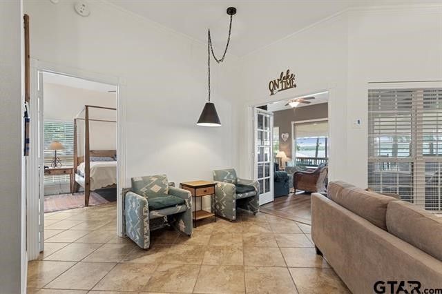 3522 S Island Drive, Chandler, TX 75758