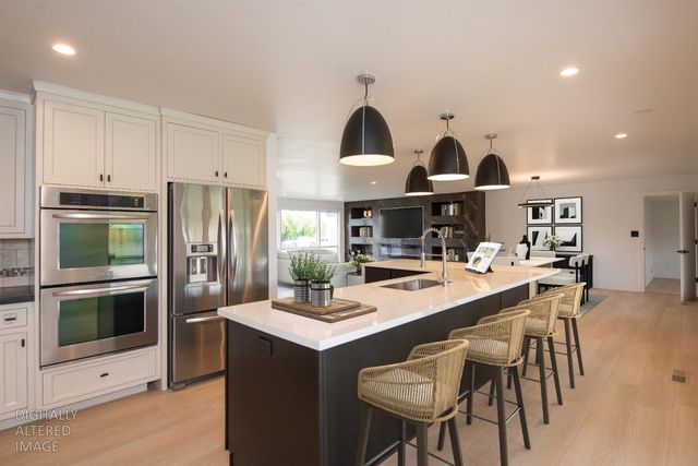 606 Hartley Dr, Modesto, CA 95356