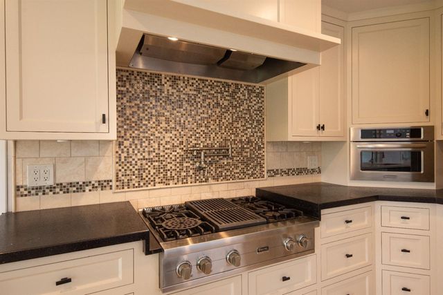 606 Hartley Dr, Modesto, CA 95356