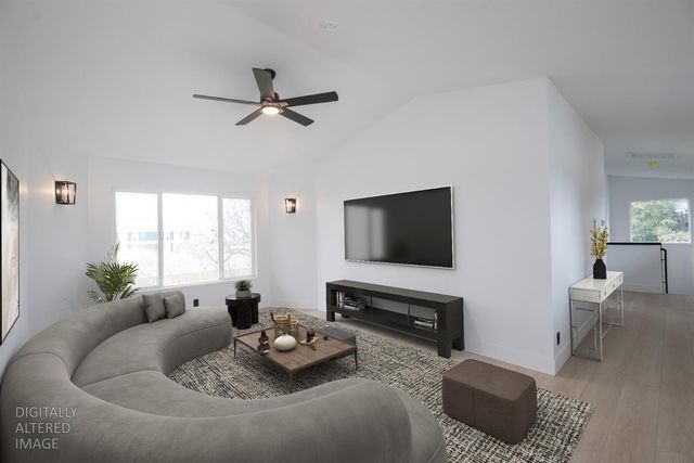 606 Hartley Dr, Modesto, CA 95356