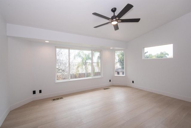 606 Hartley Dr, Modesto, CA 95356