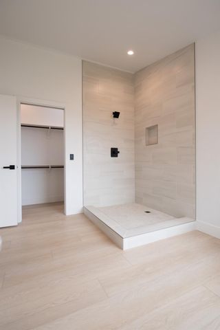 606 Hartley Dr, Modesto, CA 95356