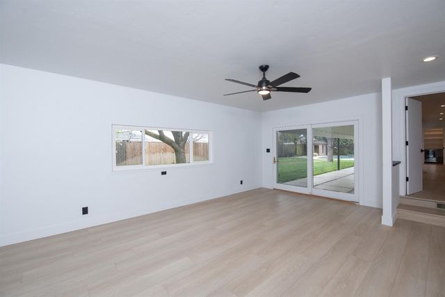 606 Hartley Dr, Modesto, CA 95356