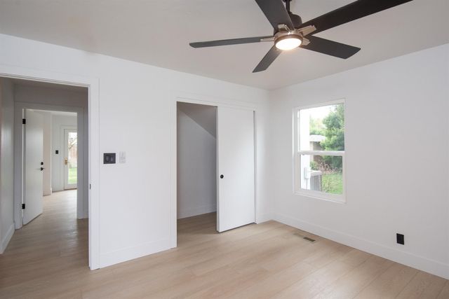 606 Hartley Dr, Modesto, CA 95356