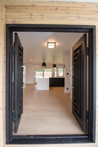 606 Hartley Dr, Modesto, CA 95356