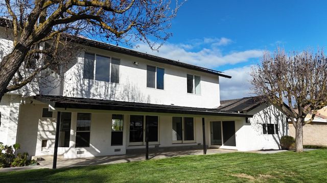 606 Hartley Dr, Modesto, CA 95356