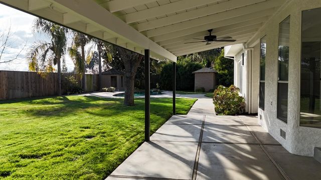 606 Hartley Dr, Modesto, CA 95356