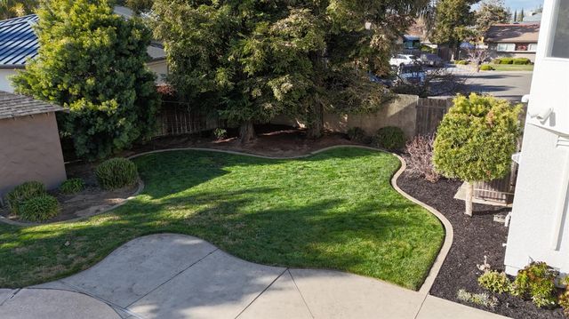 606 Hartley Dr, Modesto, CA 95356