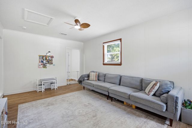329 Cathay Road, Wilmington, NC 28412