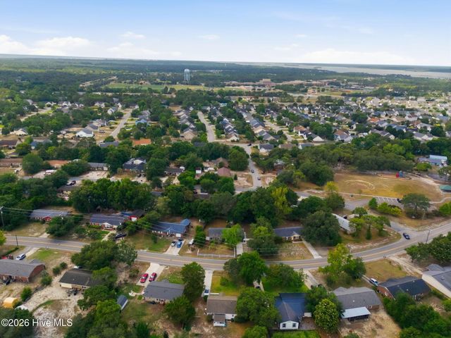329 Cathay Road, Wilmington, NC 28412