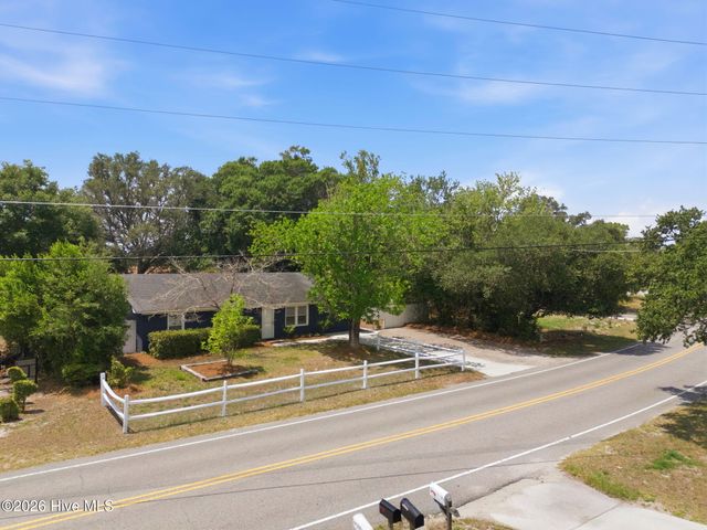 329 Cathay Road, Wilmington, NC 28412