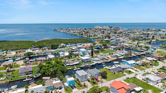 13337 Susan Drive, Hudson, FL 34667