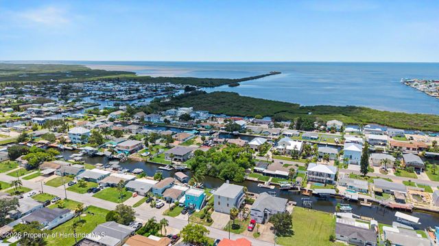 13337 Susan Drive, Hudson, FL 34667