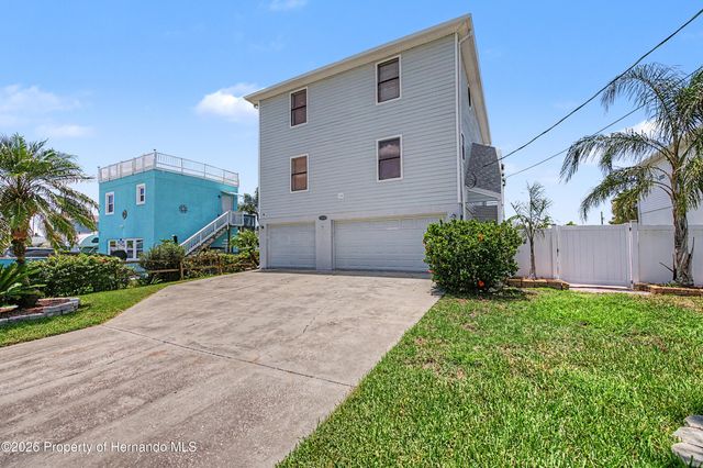 13337 Susan Drive, Hudson, FL 34667