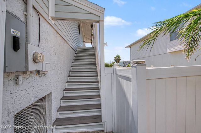 13337 Susan Drive, Hudson, FL 34667