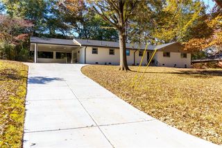 4882 Golden SW Drive, Mableton, GA 30126