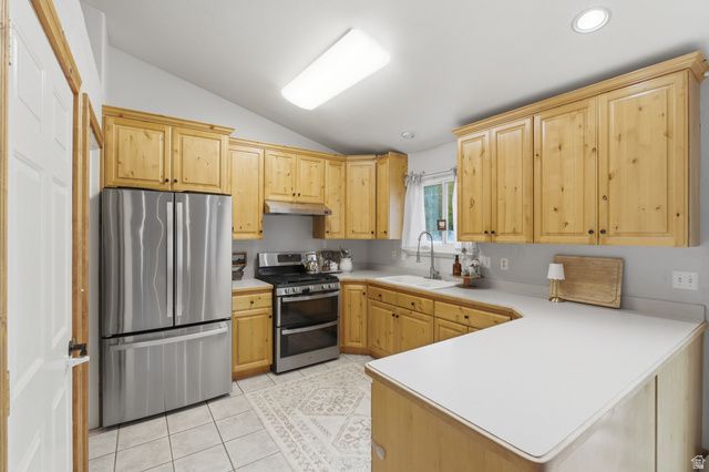 1216 E LOAFER VIEW DR, Payson, UT 84651