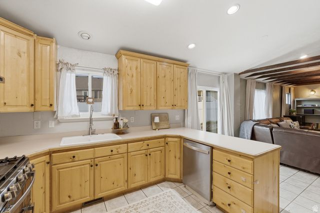 1216 E LOAFER VIEW DR, Payson, UT 84651