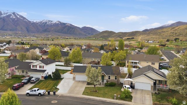 1216 E LOAFER VIEW DR, Payson, UT 84651
