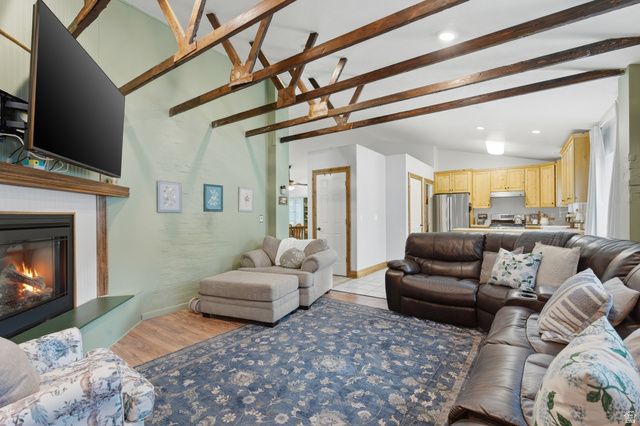 1216 E LOAFER VIEW DR, Payson, UT 84651