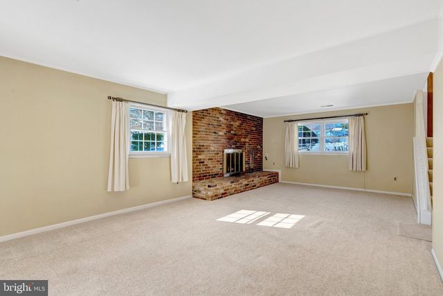 7413 FORRESTER LN, Manassas, VA 20109