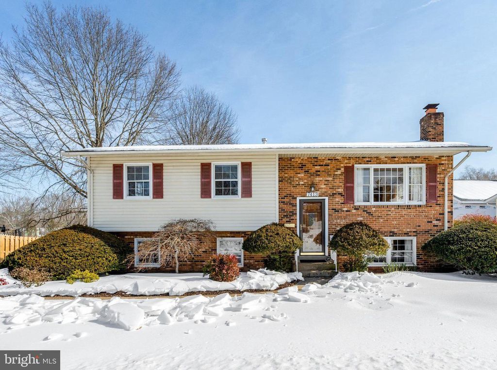 7413 FORRESTER LN, Manassas, VA 20109