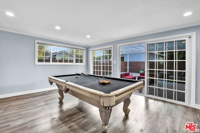 8345 White Oak Avenue, Los Angeles, CA 91325