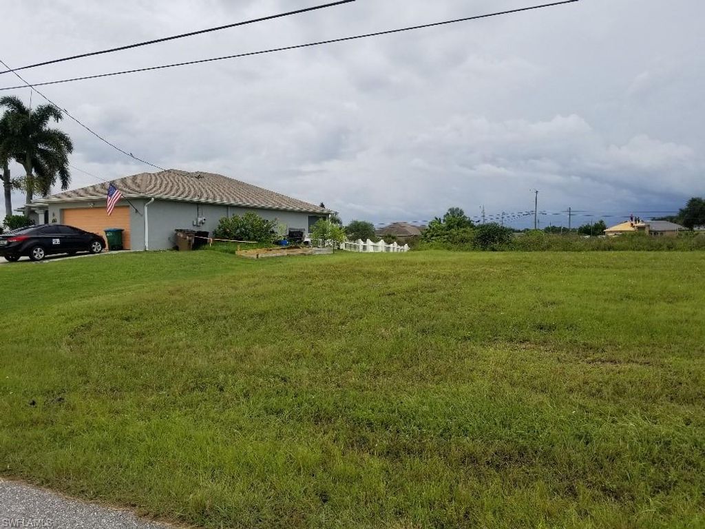 1423 NE 20th AVE, CAPE CORAL, FL 33909 — photo 2