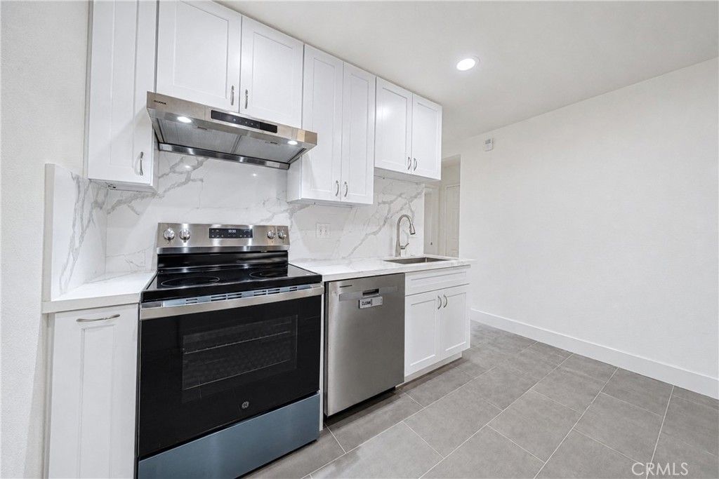 Image 6 of property listing at 1045 Buccaneer, Placentia, CA 92870