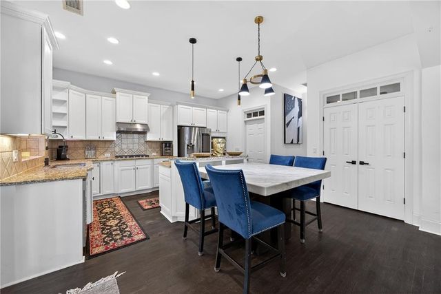 6025 Golf View Crossing, Locust Grove, GA 30248