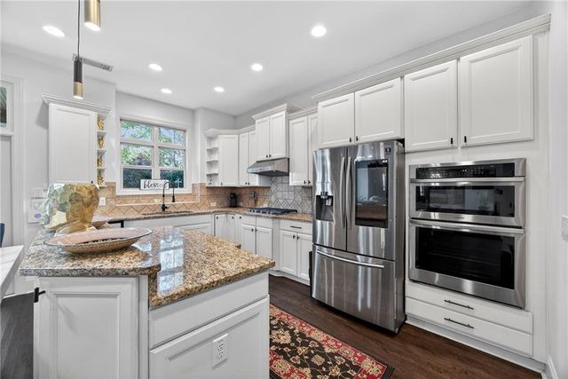 6025 Golf View Crossing, Locust Grove, GA 30248