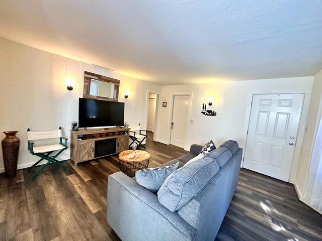 1677 2nd St, Arnold, CA 95223